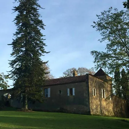 Villa Spacieuse Avec Piscine Privee A Sur Briolance